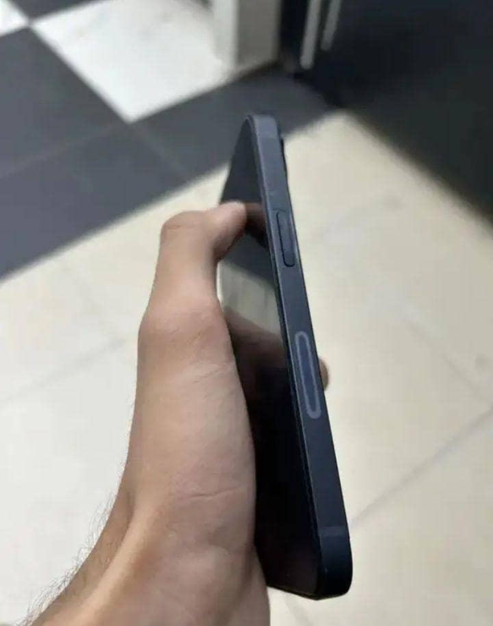 Apple iPhone 14 3