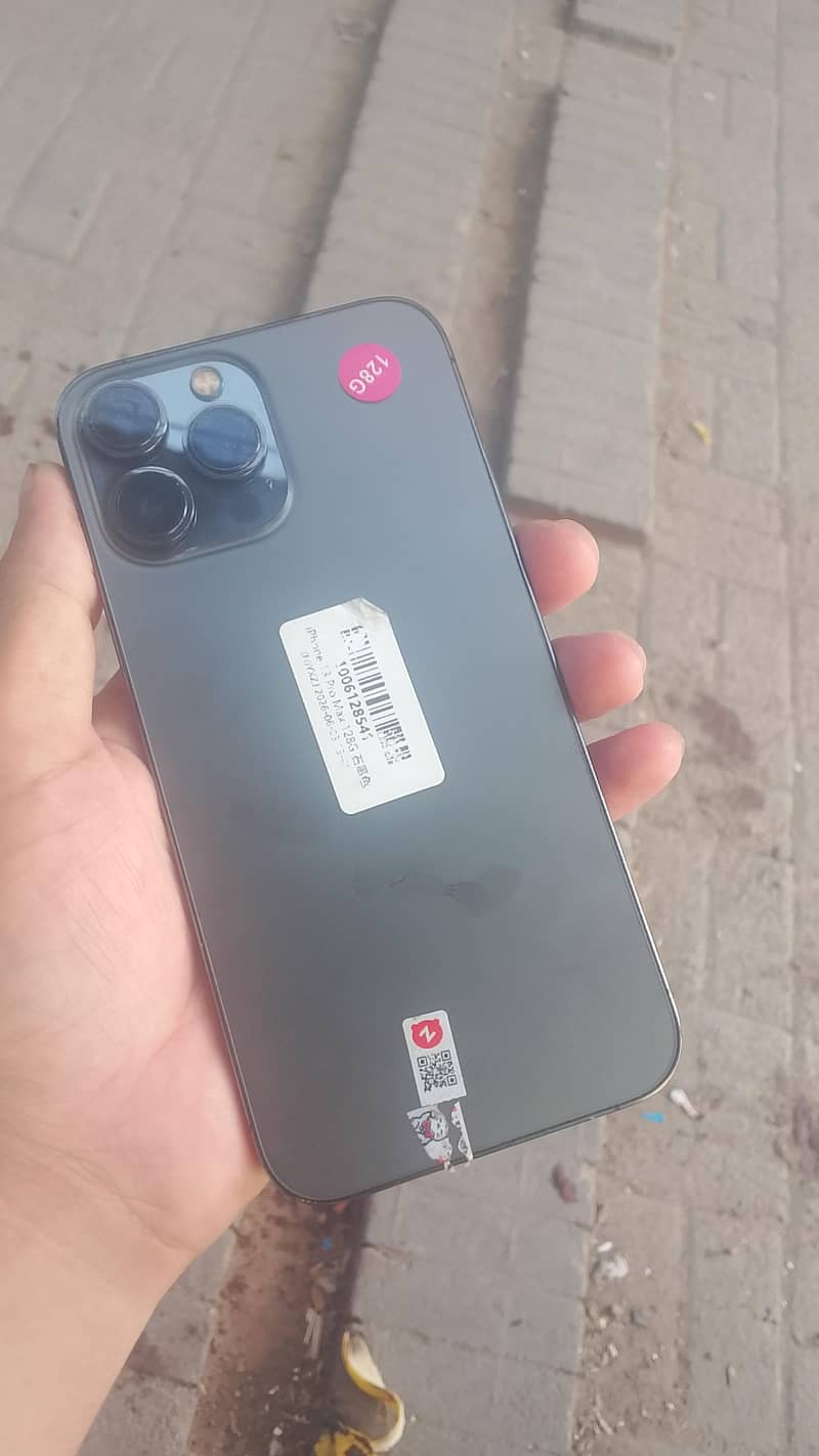 Apple iPhone 13 Pro Max 4