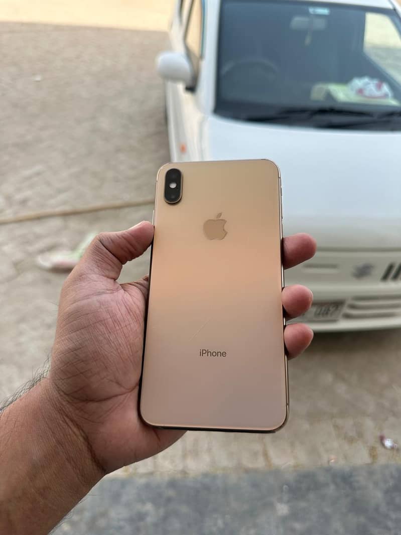Apple iPhone XS Max 0