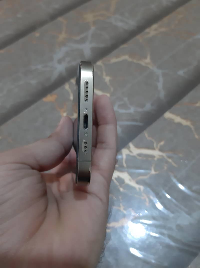 Apple iPhone 12 Pro 4