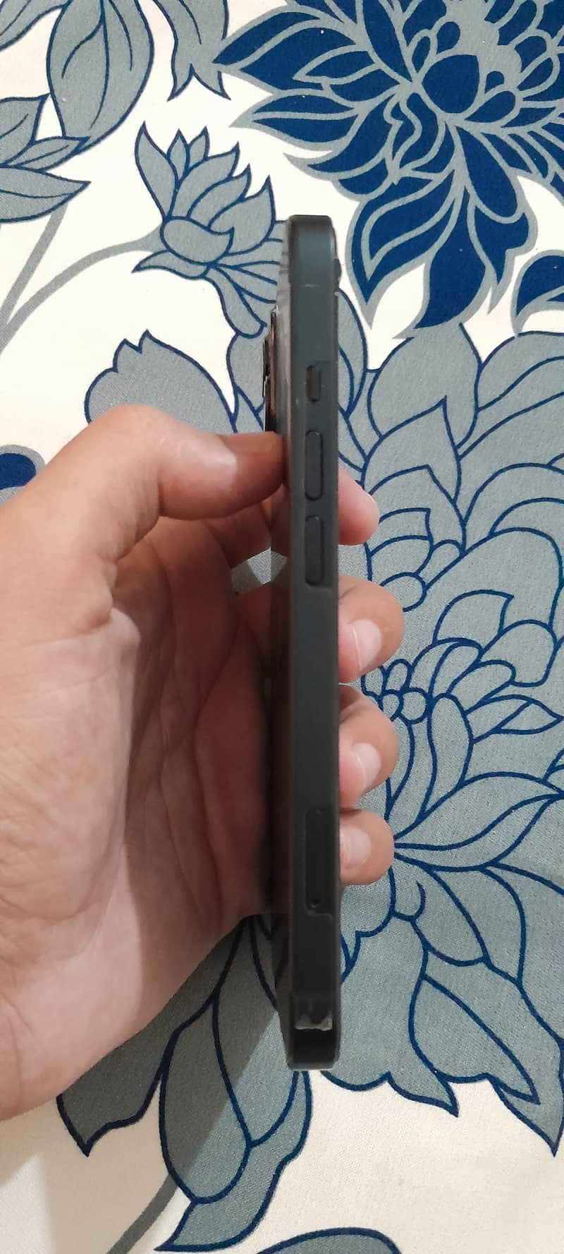 Apple iPhone 13 6