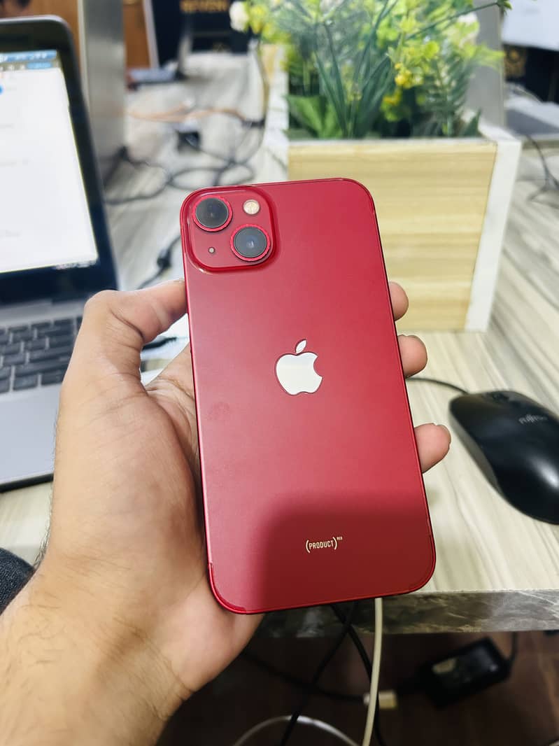 Apple iPhone 13 0