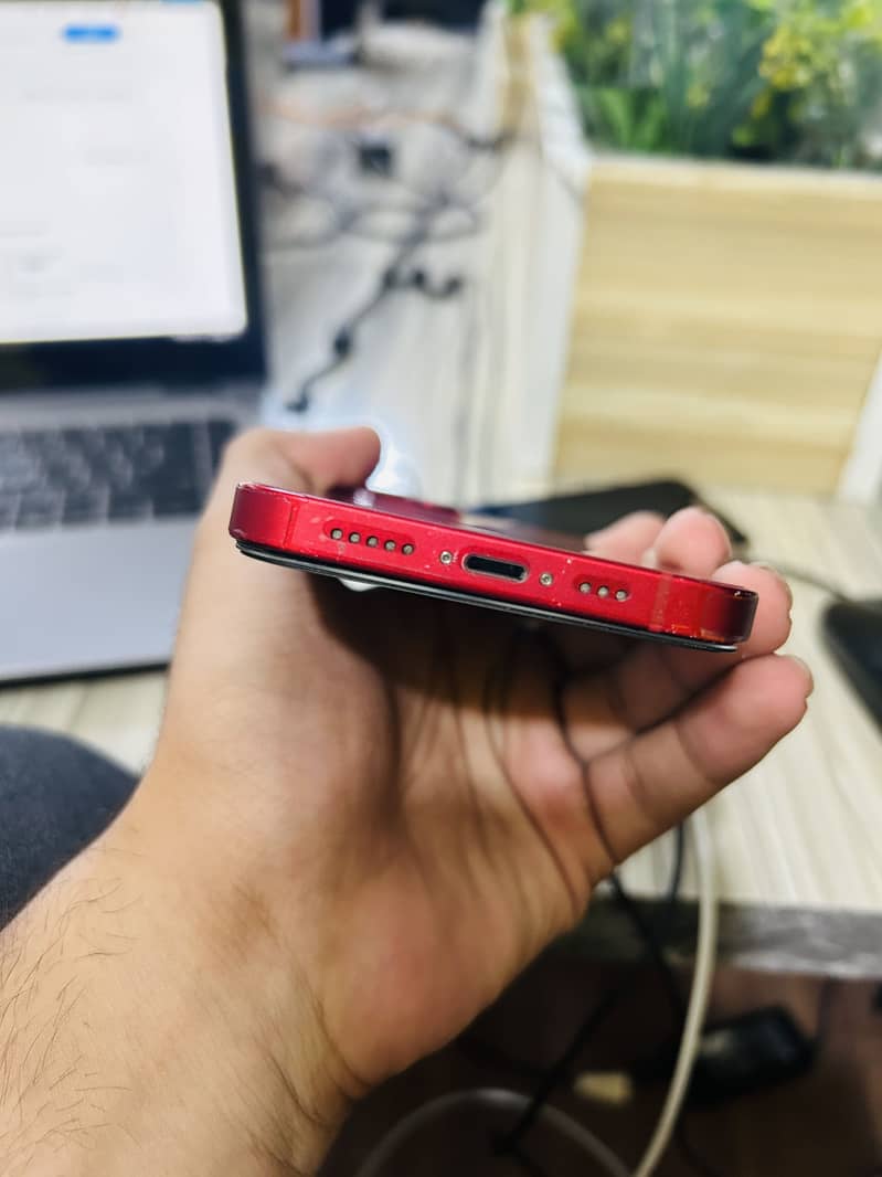 Apple iPhone 13 2
