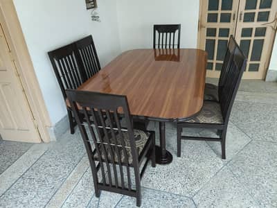 Beautiful Wooden Dining Table with Chairs – Good Condition