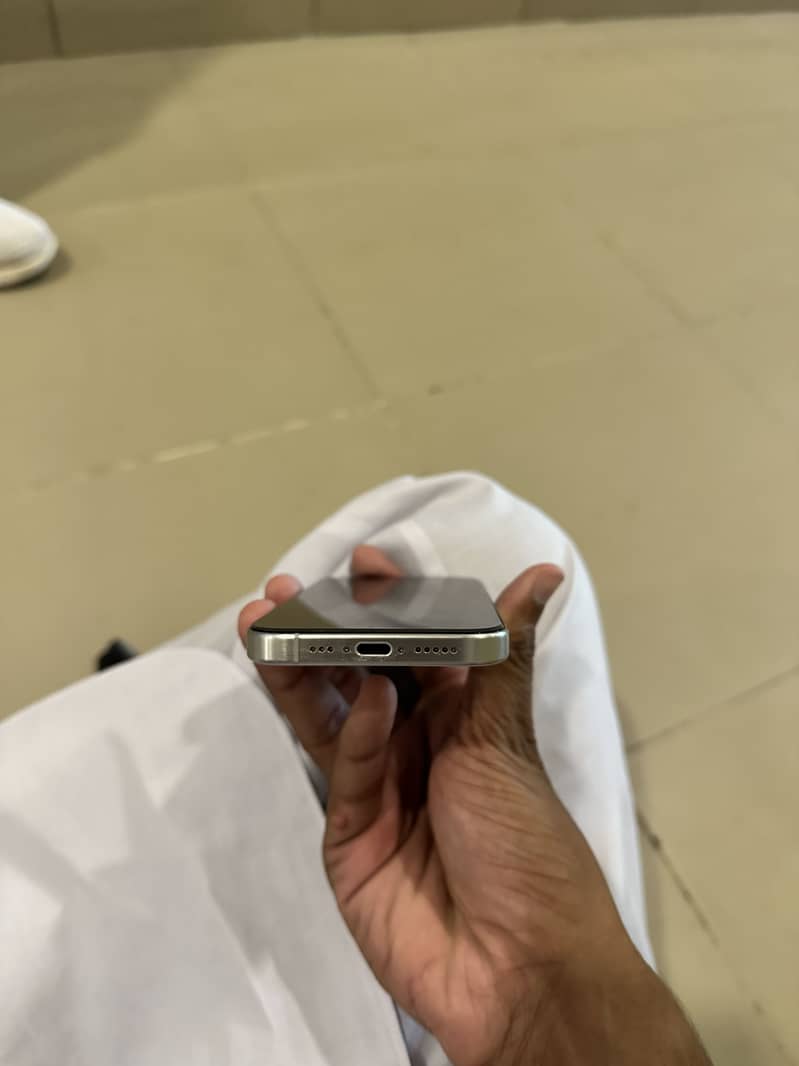 Apple iPhone 15 Pro 5