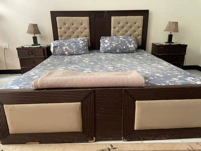 Full Room Setup. Bed + mattress + side tables + mirror + dressing