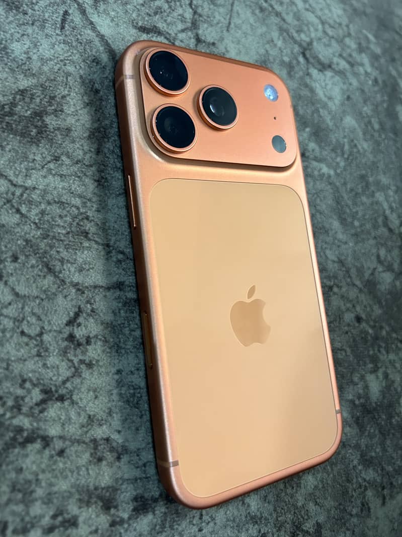 Apple iPhone 17 Pro 0
