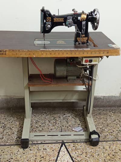 PANAMA Sweing machine, 10 out of. 10 condition