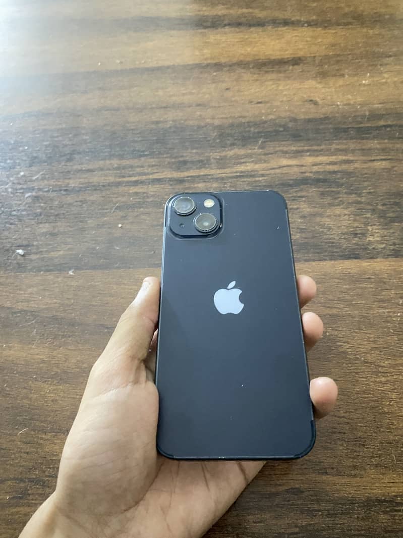 Apple iPhone 13 4