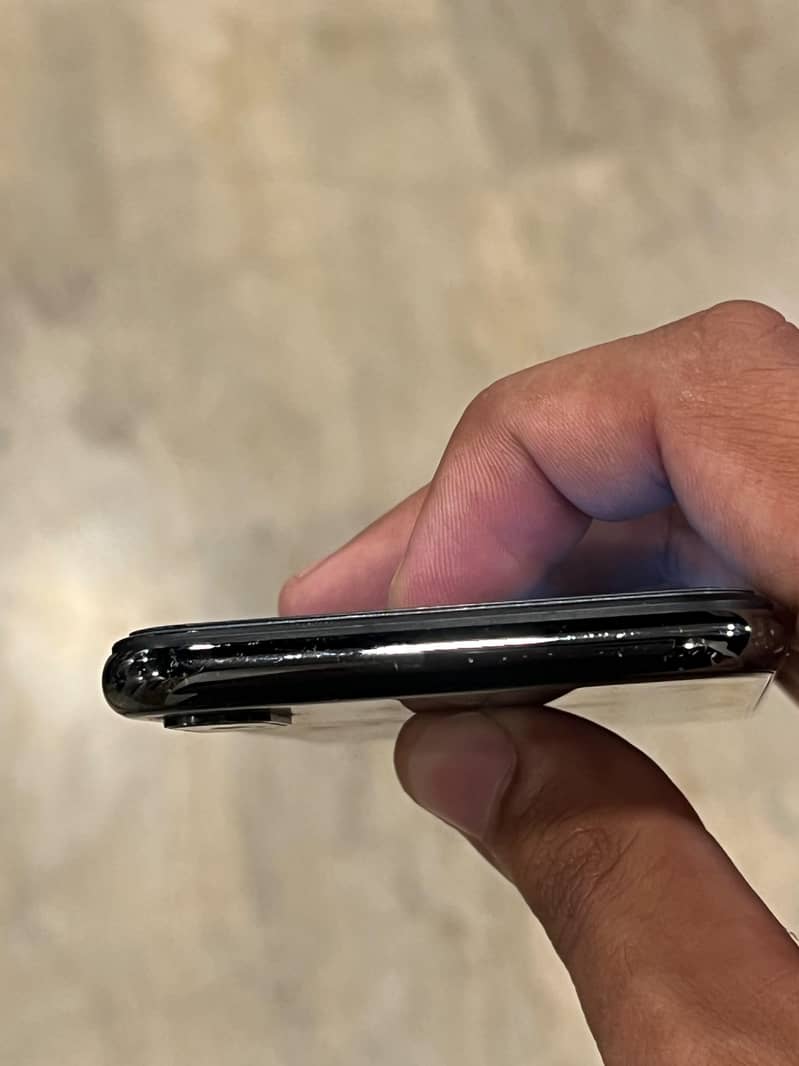 Apple iPhone X 2