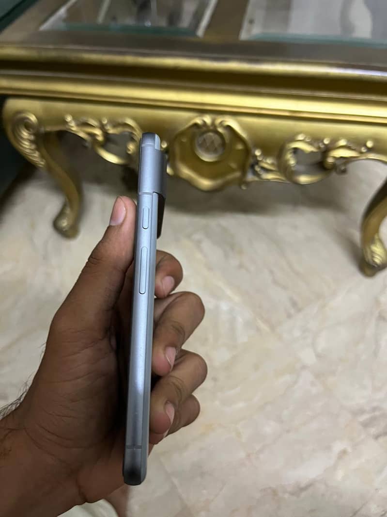 Google Pixel 8 2