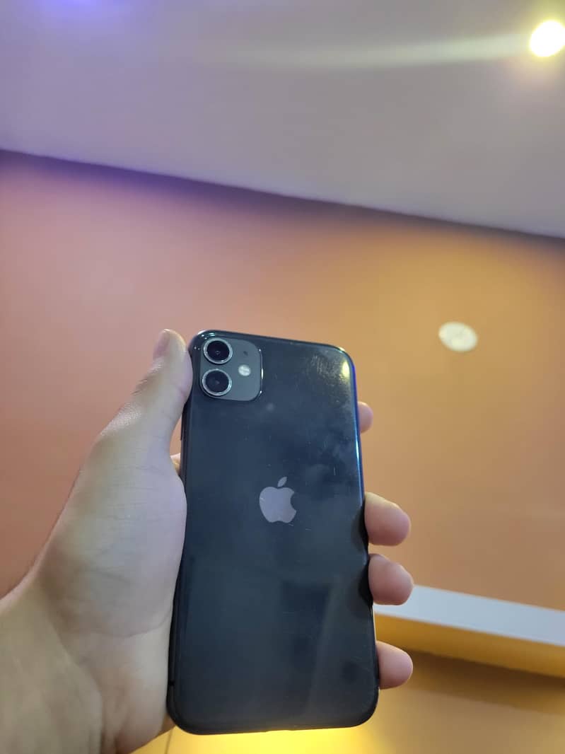 Apple iPhone 11 0