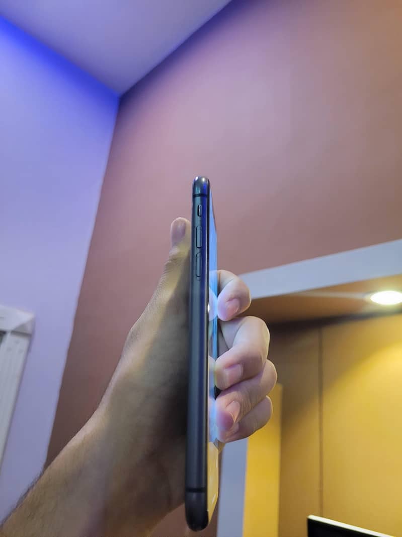 Apple iPhone 11 5
