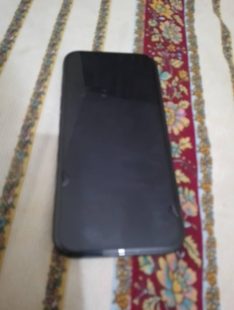 Apple iPhone 16 2
