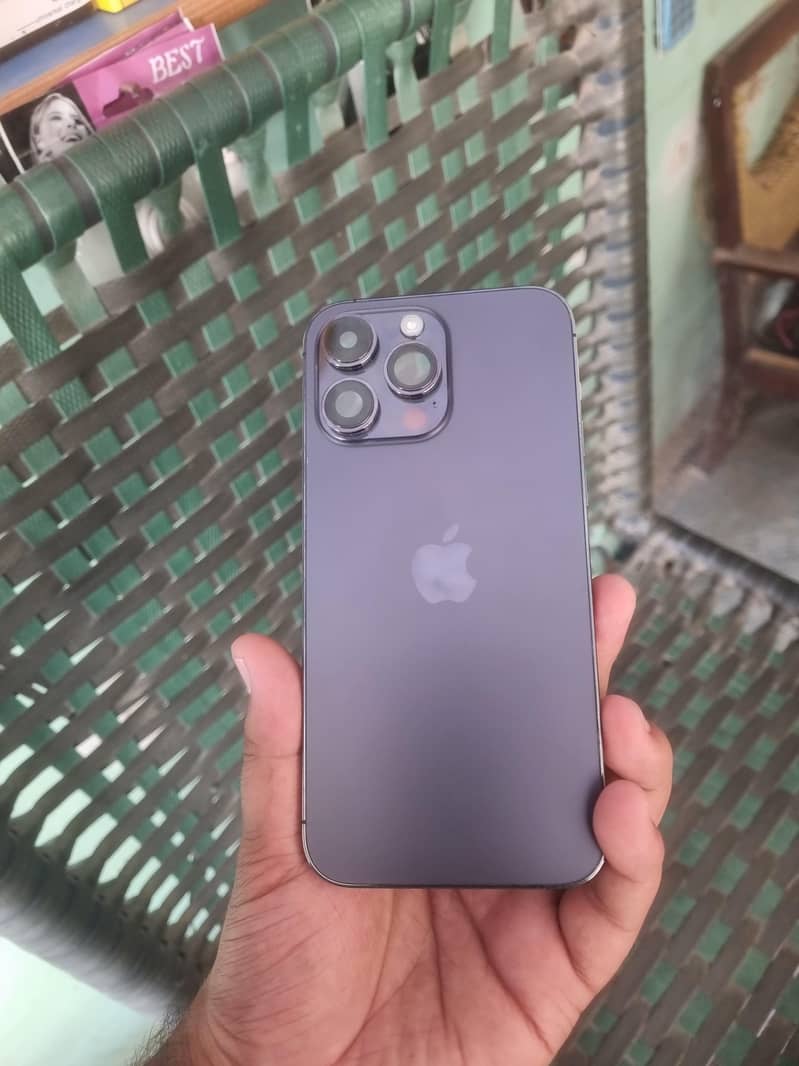 Apple iPhone 14 Pro Max 0