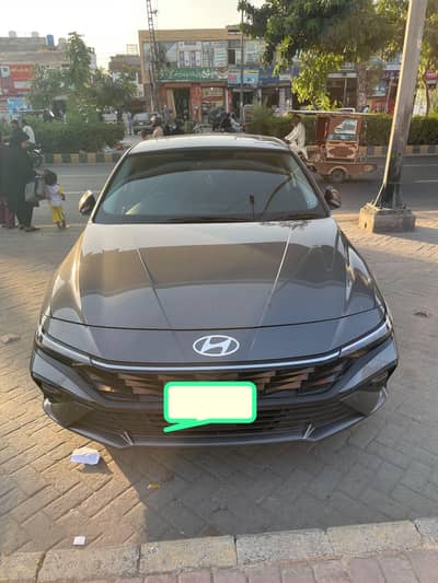 Hyundai Elantra 2025