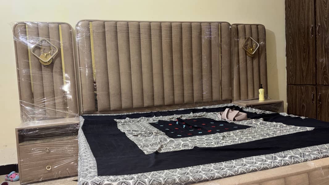 Bed ,side table ,and dressing 1