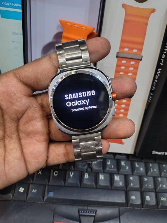 Samsung Galaxy Logo Smart Watch Ultra – Round Dial with Samsung Logo and Premium Chain