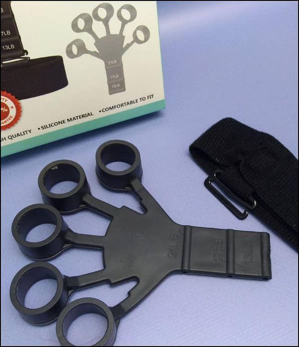 Finger Trainer | Finger Gripper Strength Band With 3 Resistant Levels / Hand & Finger Exerciser / Hand & Forearm Strengthener Grip For Home Gym Training / Hand gripper for veiny hands