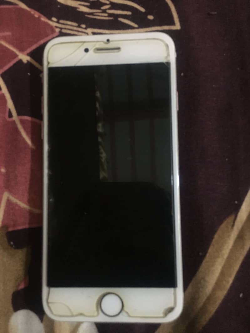 Apple iPhone 7 0