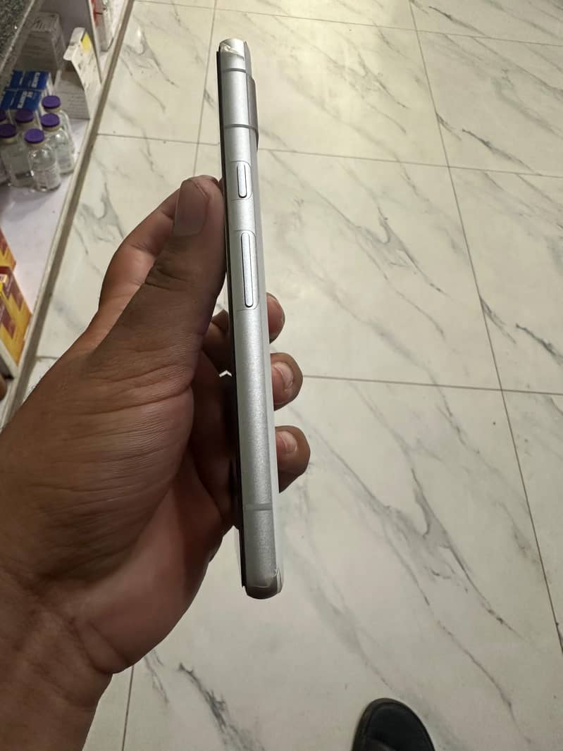 Google Pixel 7a 3