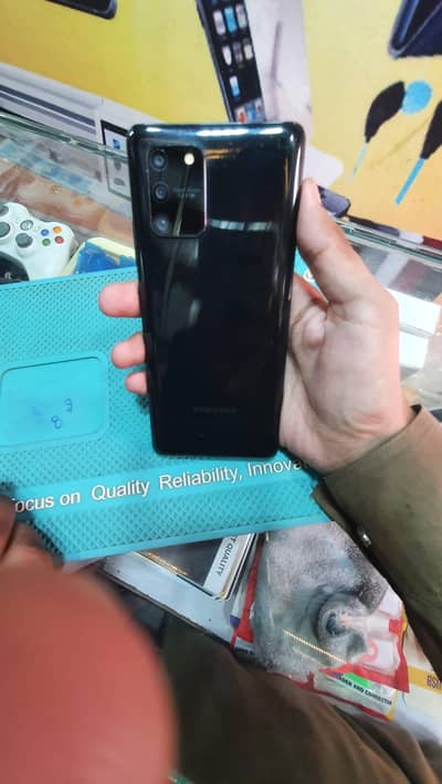 Samsung S10 Lite