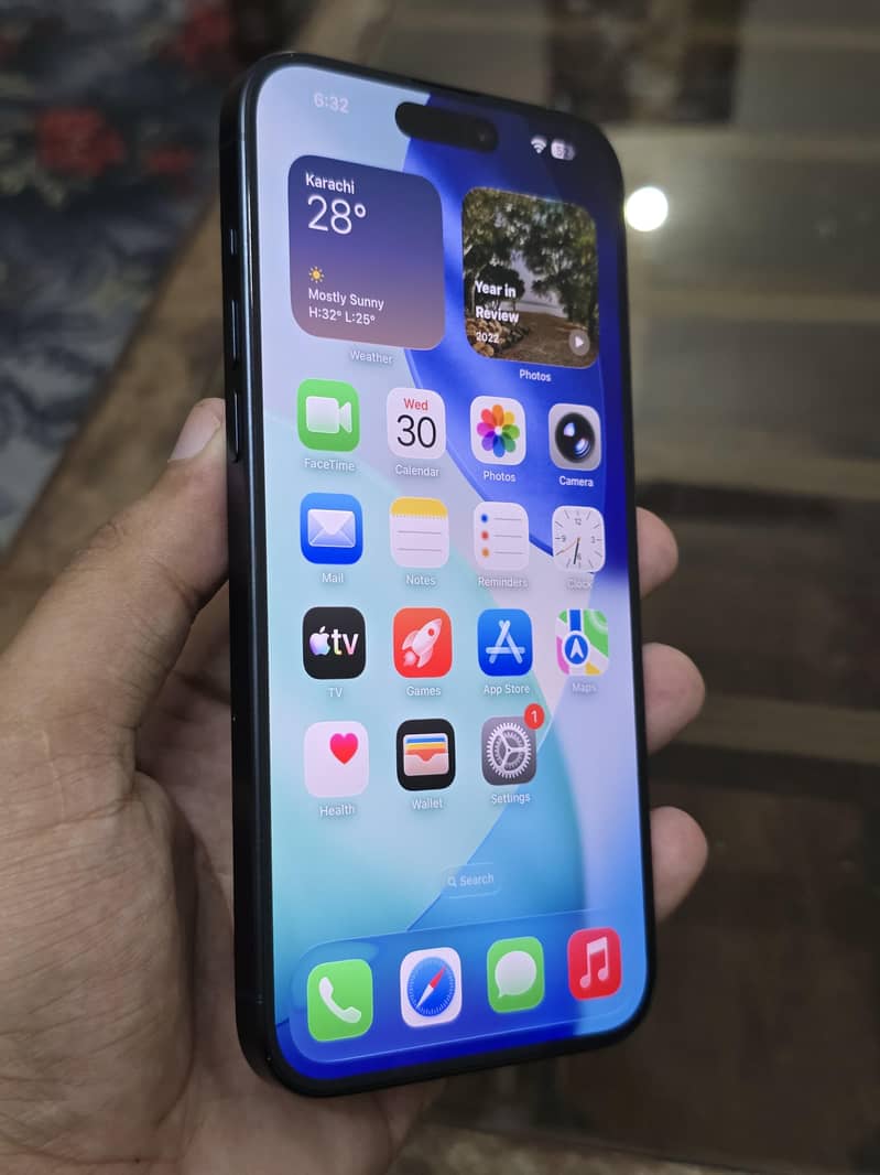Apple iPhone 15 Pro Max 2