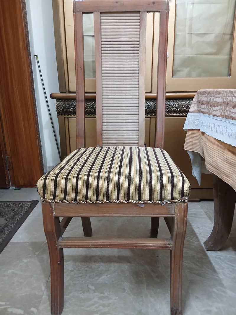 Dining table with chairs 3