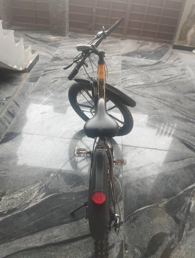 Yellow cycle 3