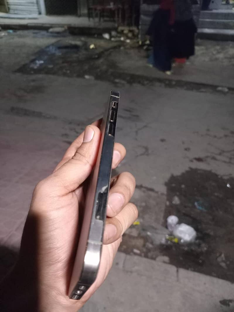 Apple iPhone 12 Pro 1