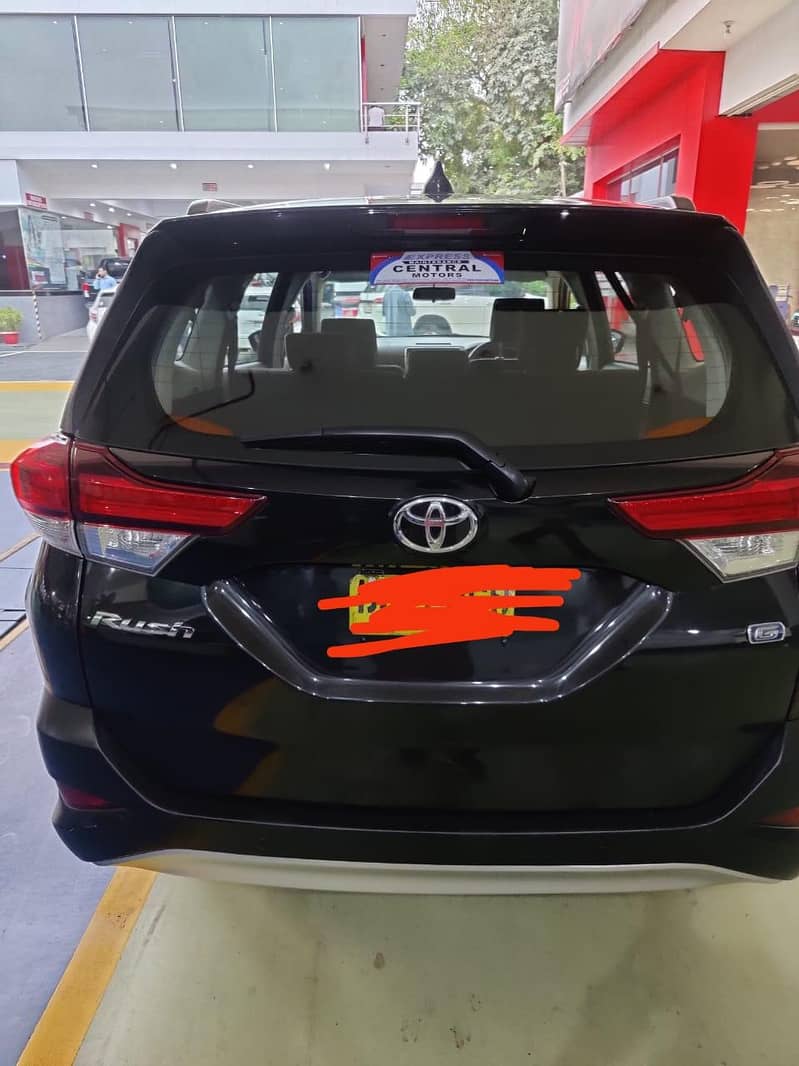 Toyota Rush 3