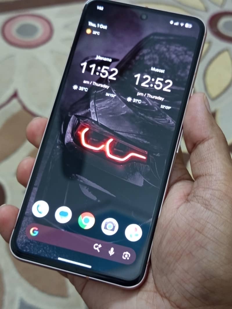 Google pixel 8 Mint condition 2