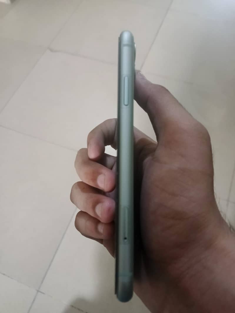 Apple iPhone 11 2