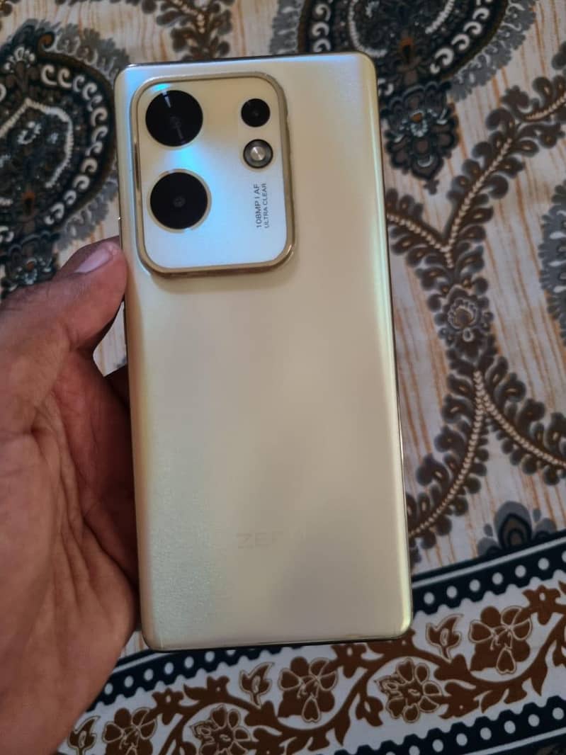Infinix Zero 30 1