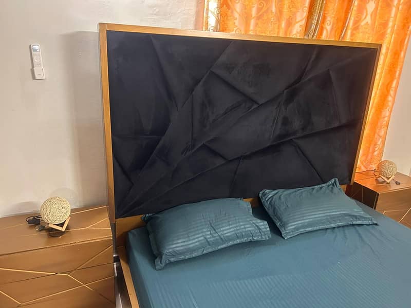 King Bed 2