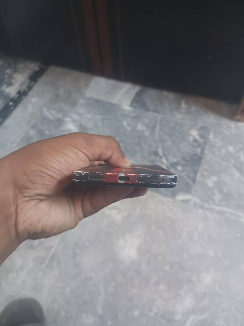 realme C85 4
