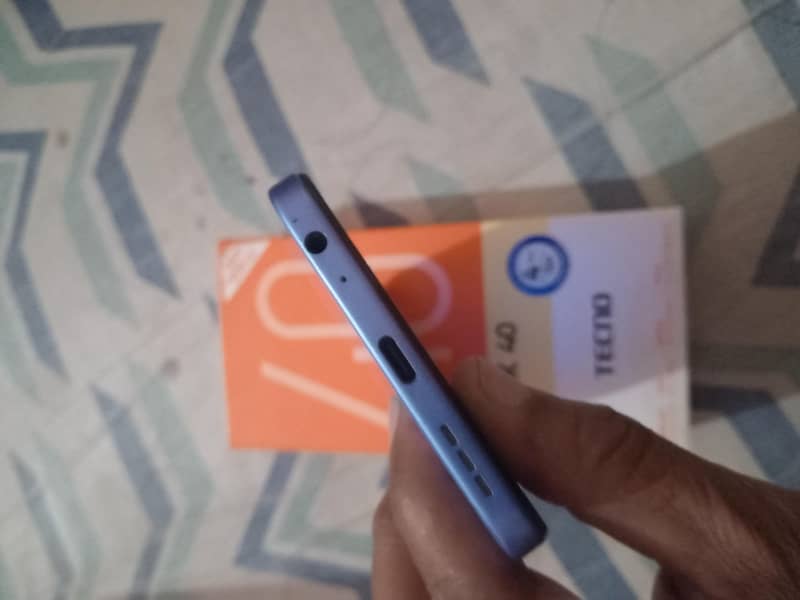 Tecno Spark 40 7