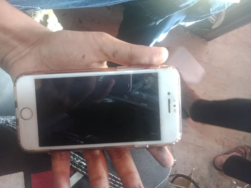 Apple iPhone 7 1