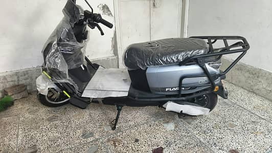 Crown Flash Electric Skooti for sale