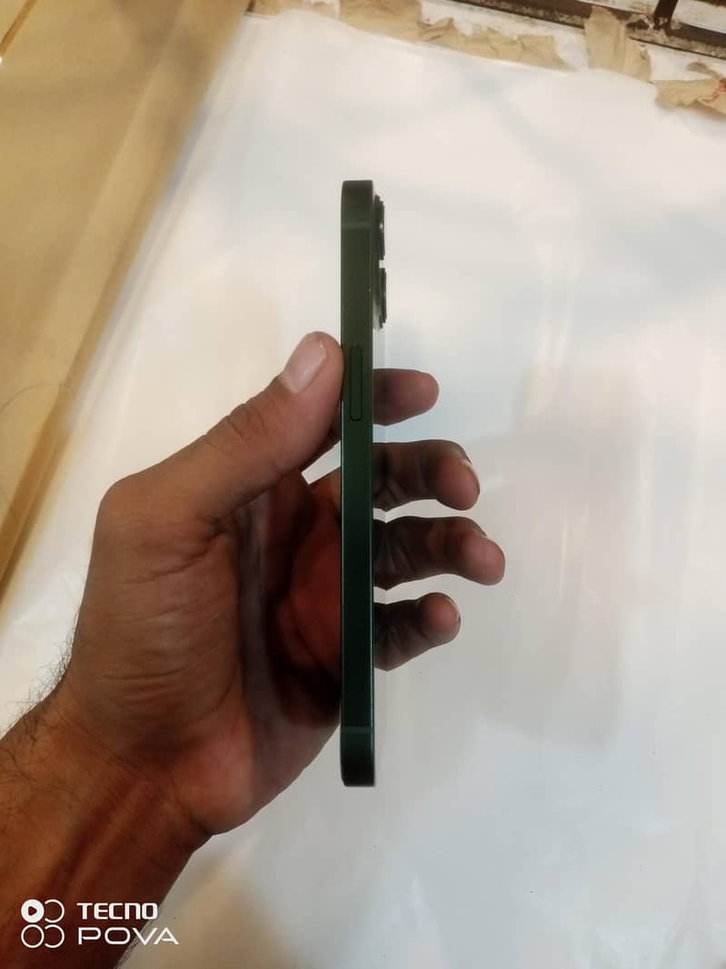 Apple iPhone 13 1
