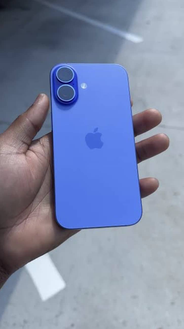 Apple iPhone 16 0