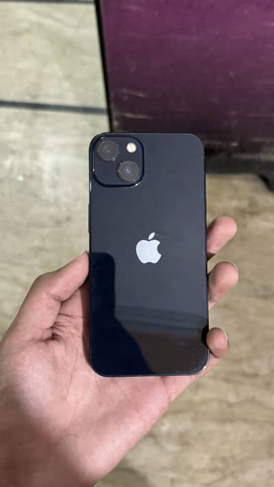Apple iPhone 13