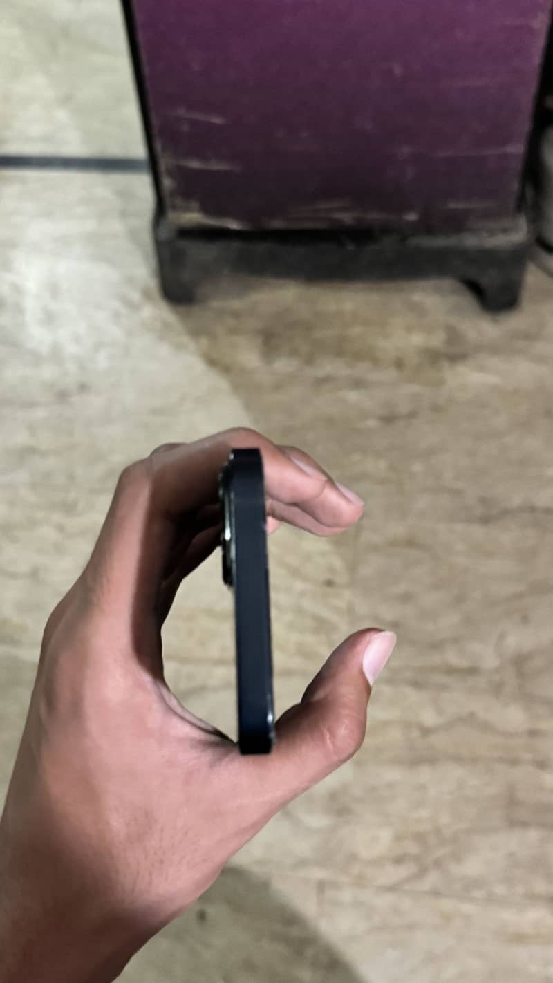 Apple iPhone 13 3