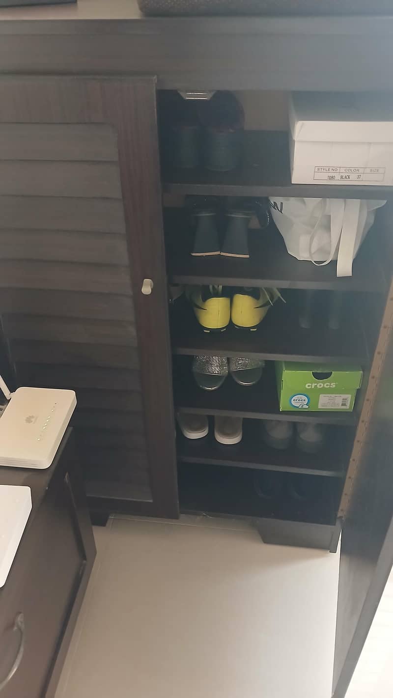 shoe rack 0