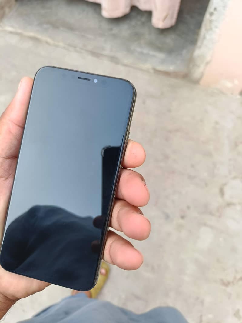 iPhone xs 0