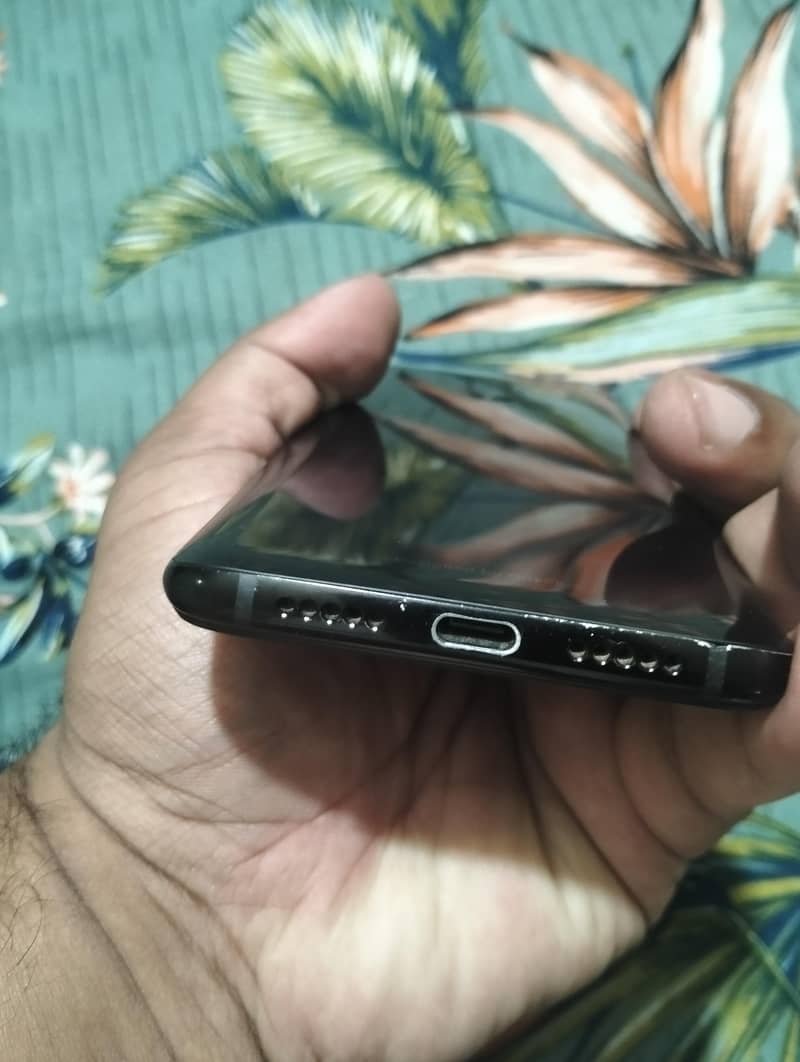 One Plus 6T 5
