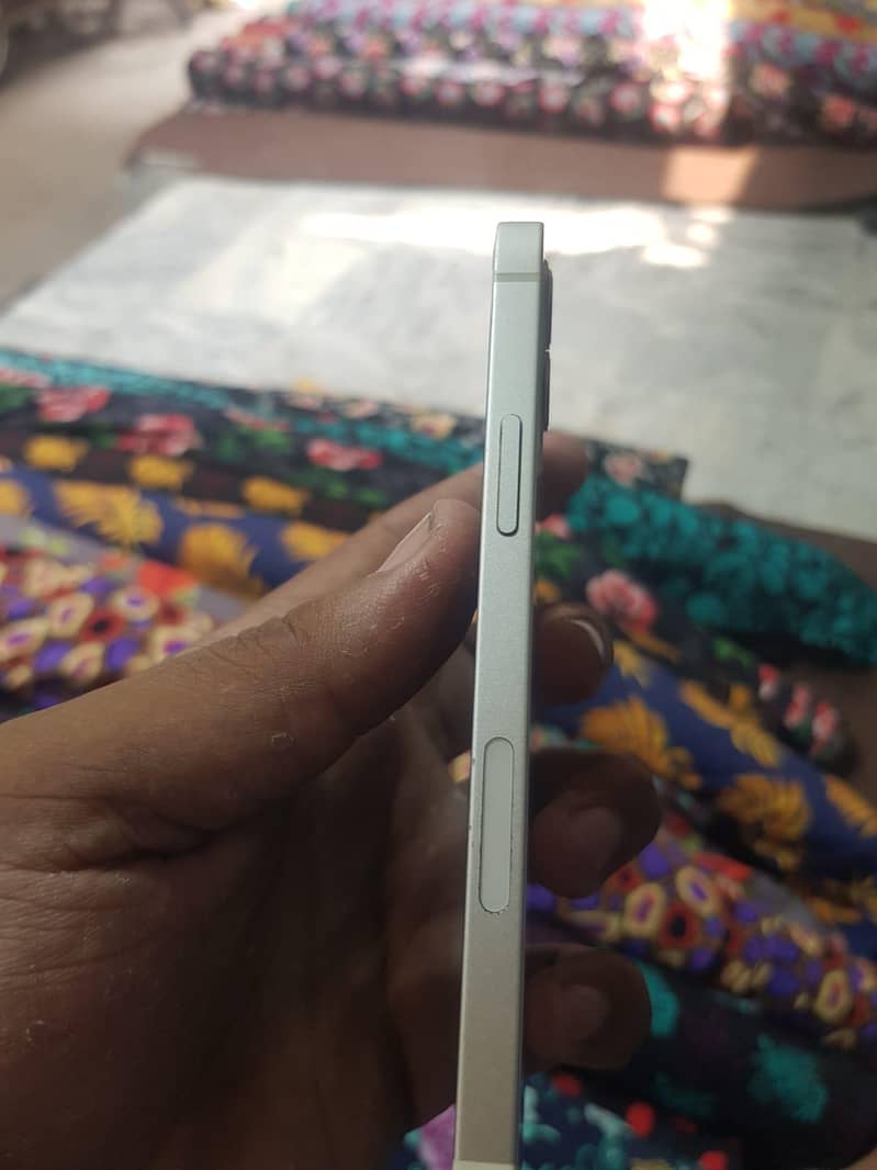 Apple iPhone 12 5