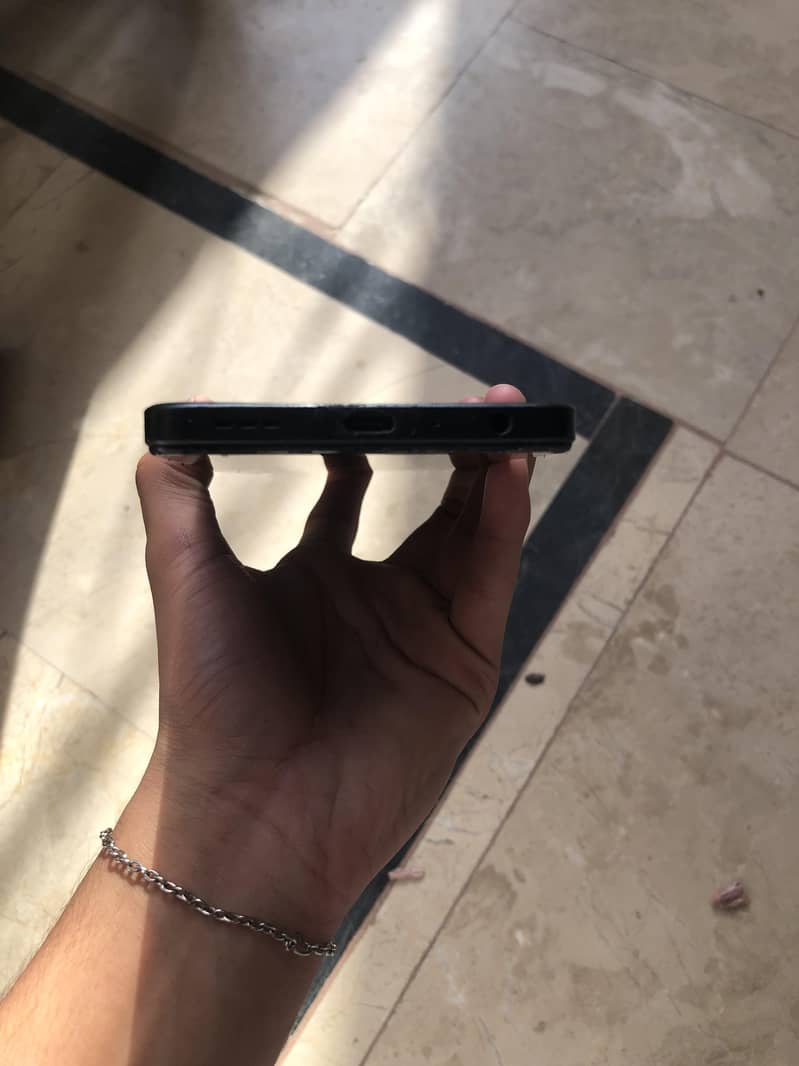 OPPO A77 4