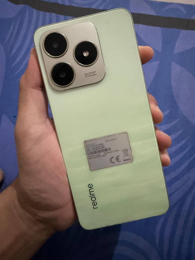 Realme C63 1