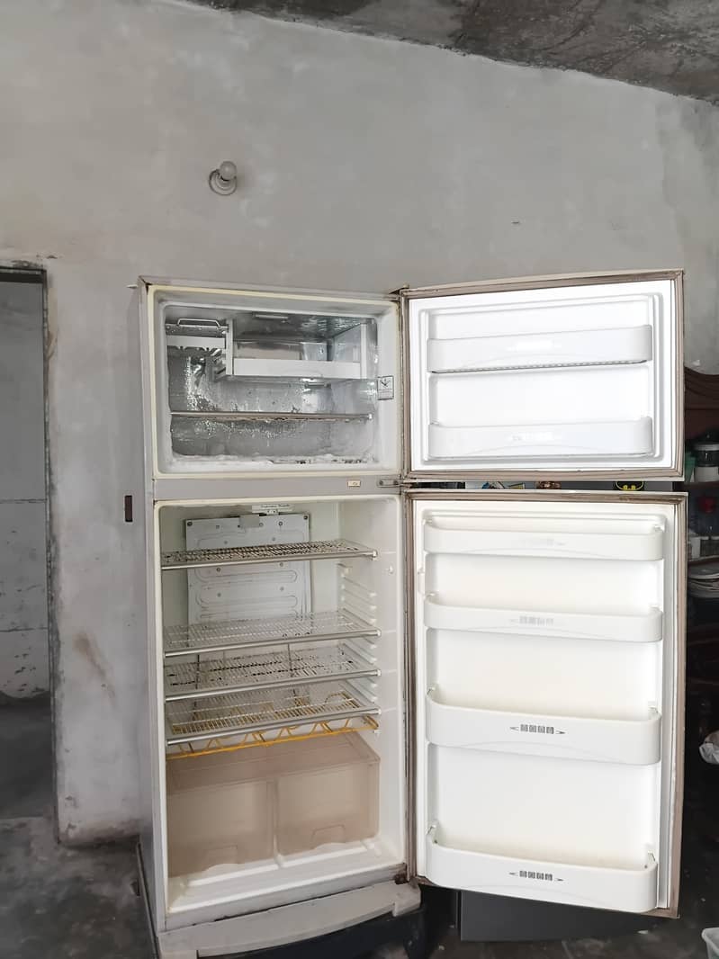 dawlance fridge 0